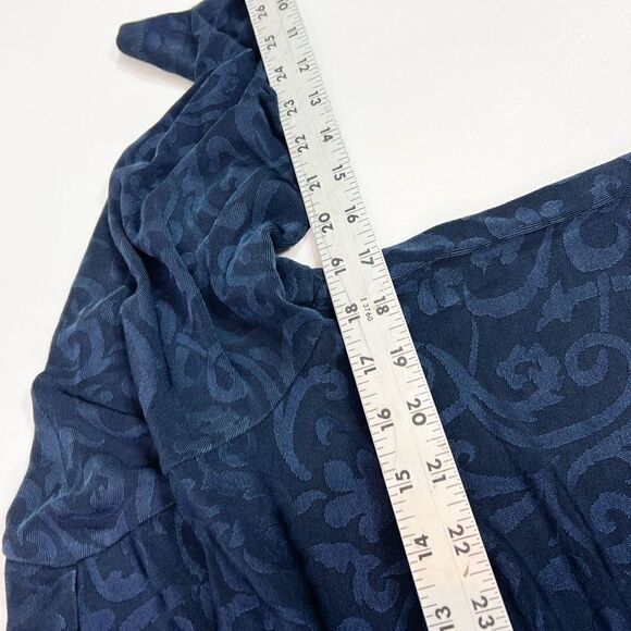 Chico's Travelers Tunic Top Women Medium Indigo Scoop Neck Stretch High Low Hem - Picture 6 of 8